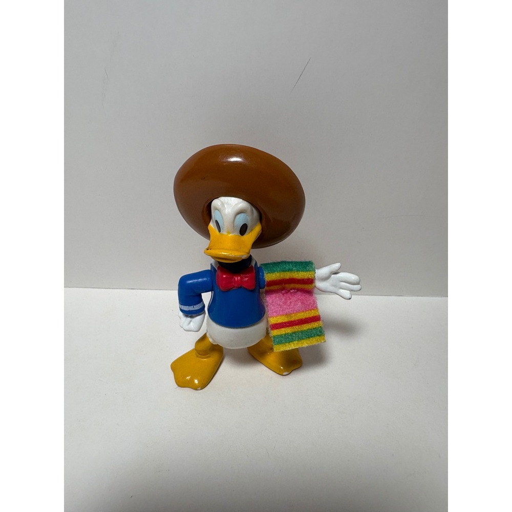 Disney Donald Duck Sombrero Serape PVC Figure Three Caballeros Cake Topper